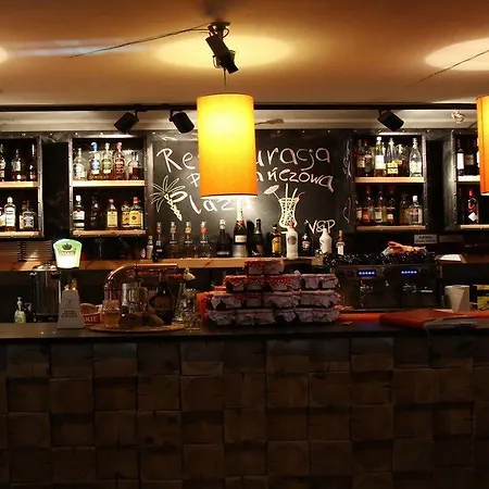 Pomaranczowa Plaza Hotel 3*