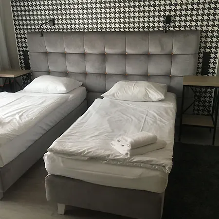 Hotel Pomaranczowa Plaza