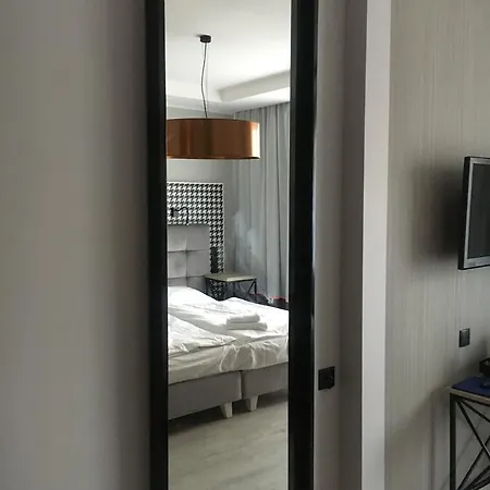 Pomaranczowa Plaza Hotel 3*