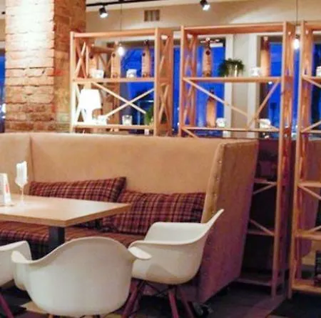 Pomaranczowa Plaza 3*