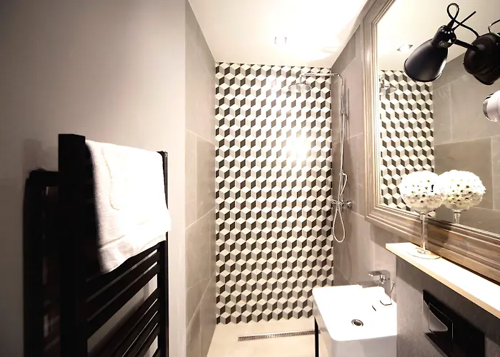 Pomaranczowa Plaza Hotell 3*