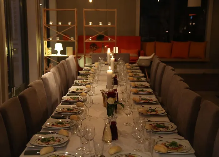 Pomaranczowa Plaza Hotell