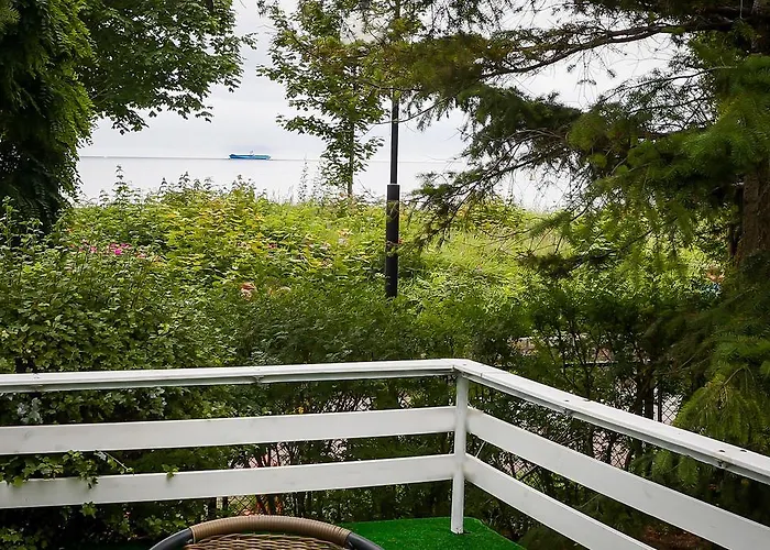 Pomaranczowa Plaza Hotell